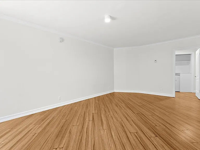 11661 Erwin St #7 — Photo 1