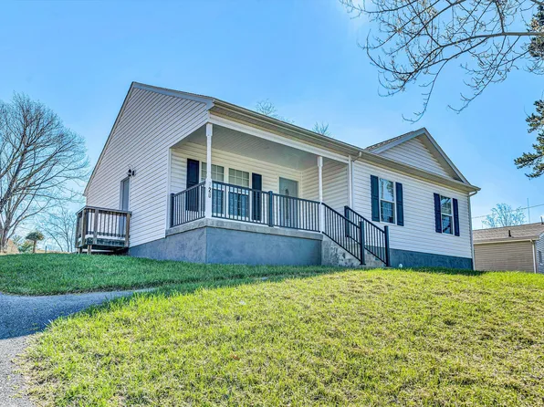 720 Camp North Rd, Salem, VA 24153