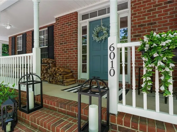 6010 Kempsford Ct, Kernersville, NC 27284