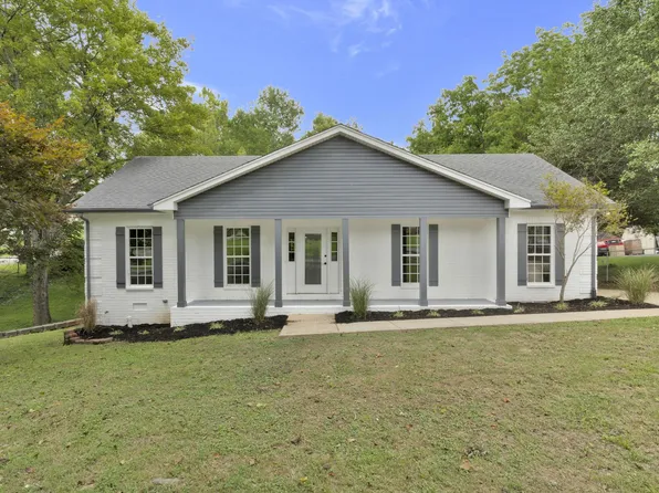 3301 Curtiswood Ln E, Springfield, TN 37172