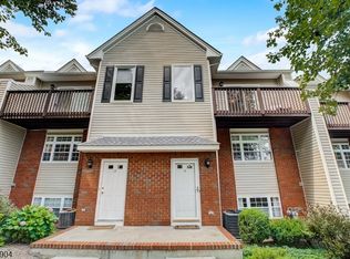 16 Castle Dr, Berkeley Heights, NJ 07922