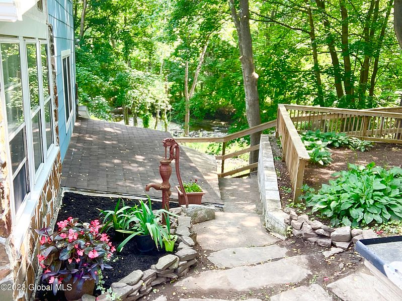 3rd image of 1486 Red Mill Road