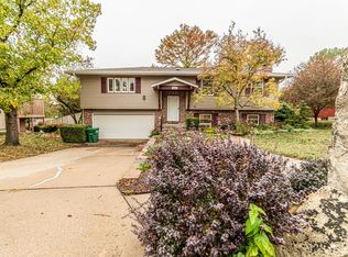 3417 Chimney Rock Rd, Manhattan, KS 66503