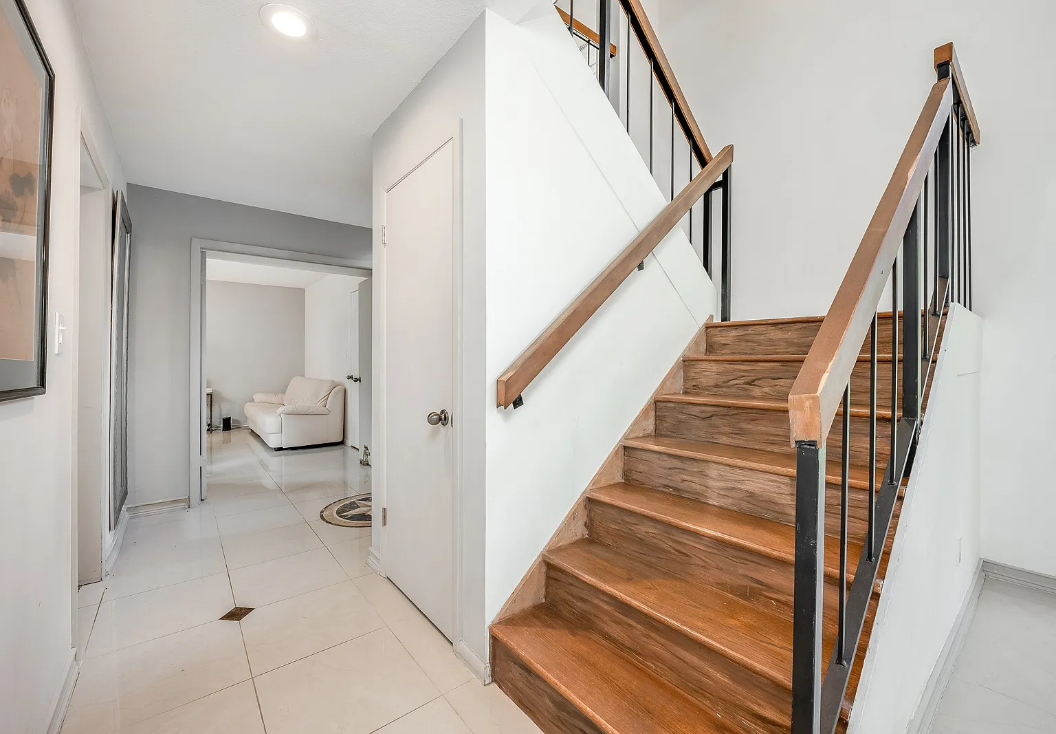 3 bed, 1828 sqft, $2,400 — Photo 3