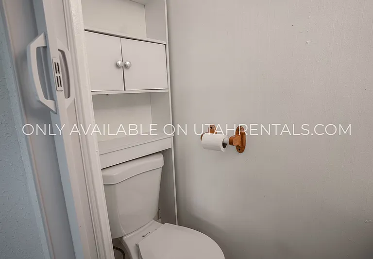 440 W Main St #5 — Photo 14
