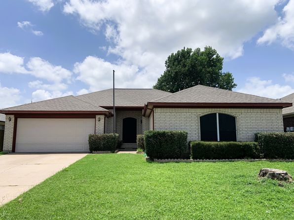 1021 Caleb St