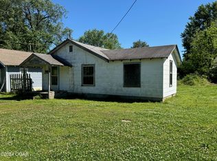 627 W 6th St, Baxter Springs, KS 66713
