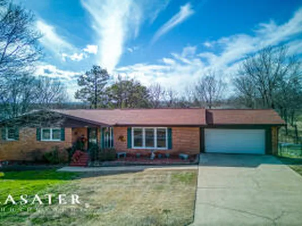 406 Natchez Trace St, Harrison, AR 72601