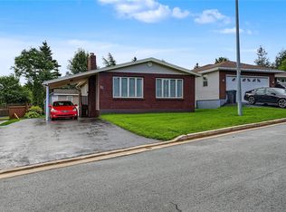32 Oxford Crescent, Mount Pearl, NL A1N2X7