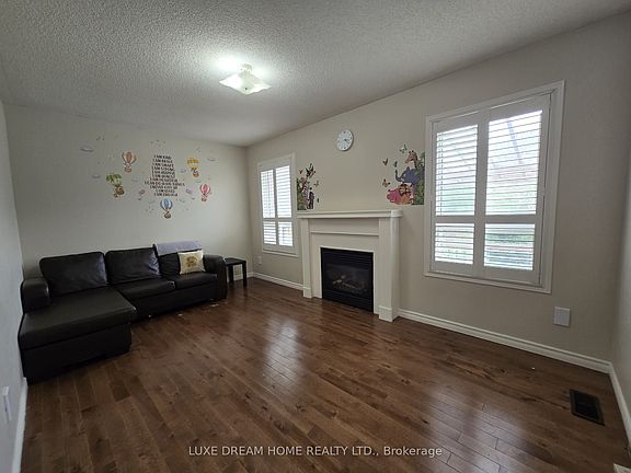 4th image of 423 Huntington Ridge Dr