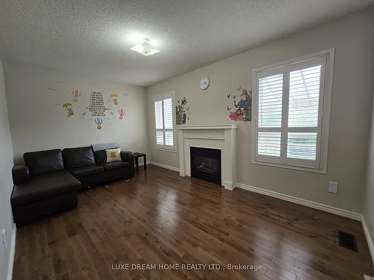 423 Huntington Ridge Dr — Photo 4
