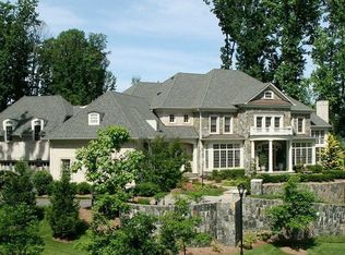 7815 Twincrest Ct, Mc Lean, VA 22102