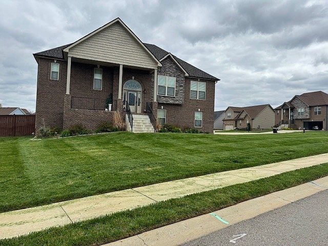 1st image of 707 Rushville Dr