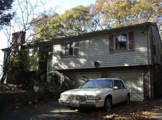 161 Darrow Dr, Warwick, RI 02886