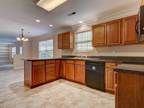 5th image of 1609 Wolverine Ln