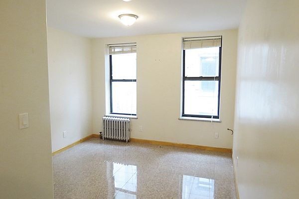 1st image of 110 Mulberry St APT 10