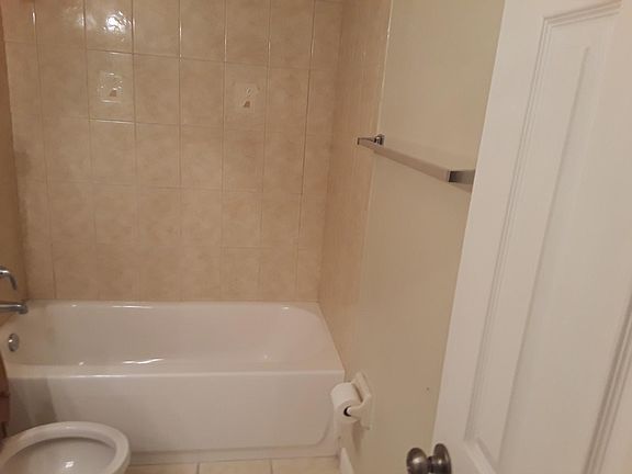 3rd image of 6407 S Roberts Ave APT A
