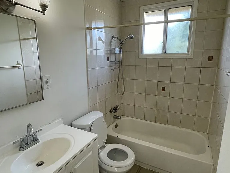24266 Virginia Ln — Photo 7