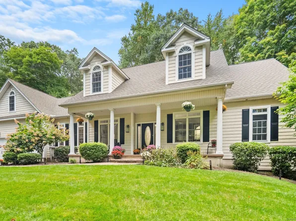 225 Fox Hollow Lane, Bristol, CT 06010