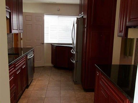 4th image of 1280 Christian Ct