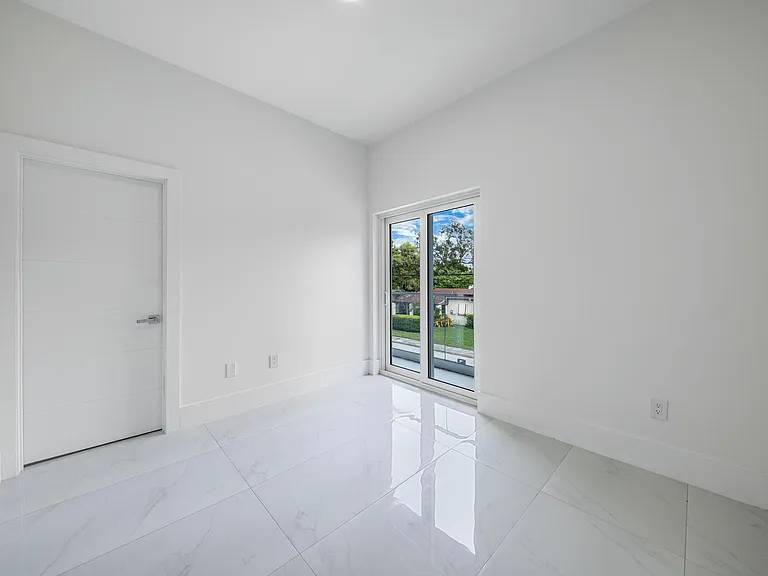 3142 Carter St — Photo 27