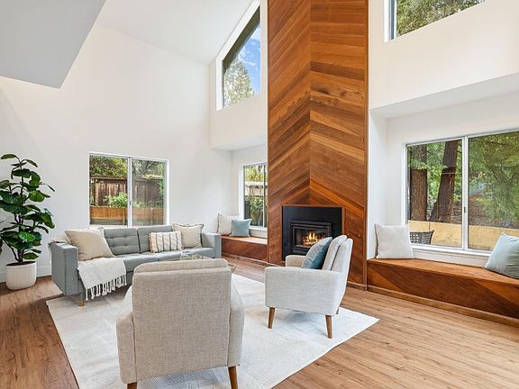 2nd image of 224 El Camino Rd