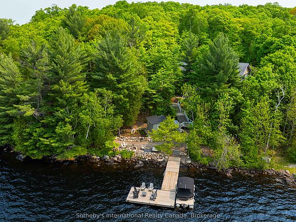 4th image of 276 Jeffrey Rd N