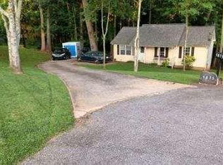 5875 Green Meadow Cir, Flowery Branch, GA 30542