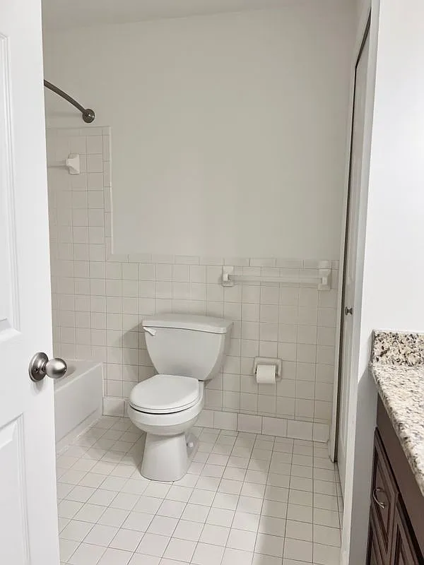 2 bed, 2.0 bath, 1000 sqft, $1,750 — Photo 2