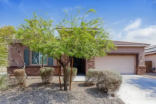 15744 W Pierce St Photo 1