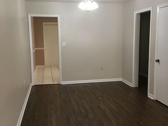 3rd image of 3823 NW 45th St #B
