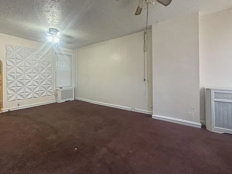 150 W Palmer St — Photo 8
