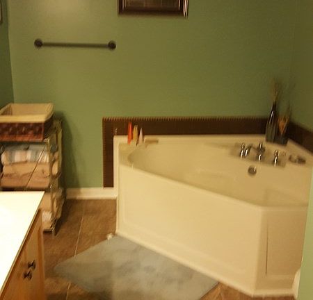 5th image of 51 Oak Ridge Ct