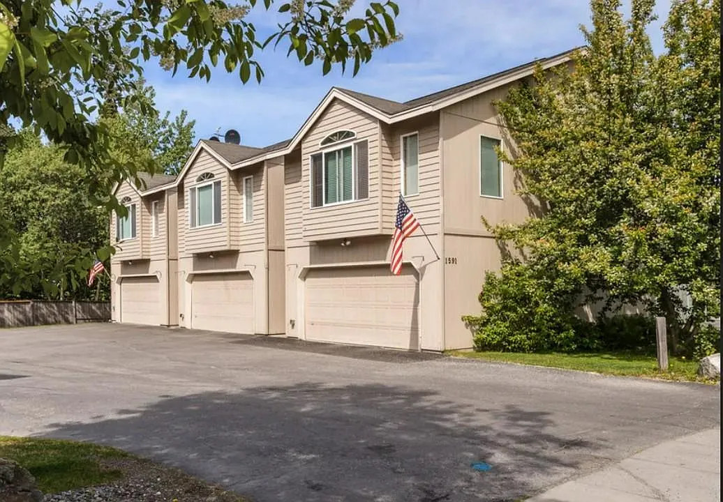 Building Photo - 1591 Elcadore Dr #C