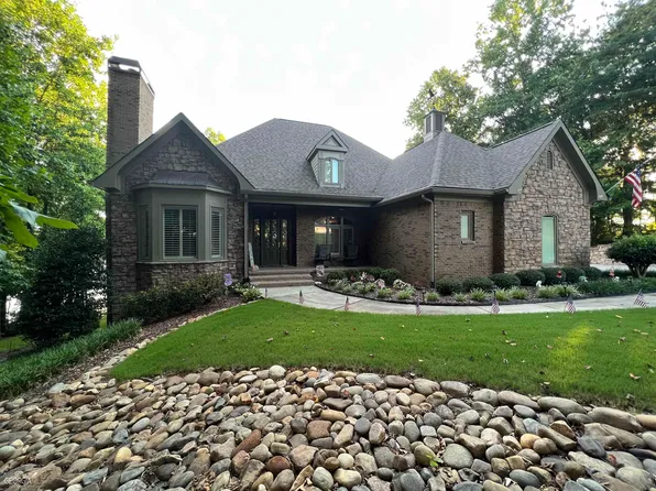 447 Lakeshore Dr, Monroe, GA 30655