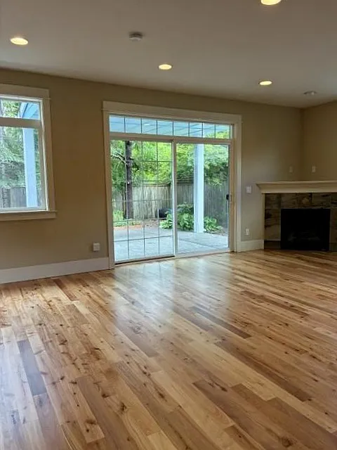 3 bed, 2.5 bath, 1840 sqft, $2,500 — Photo 3