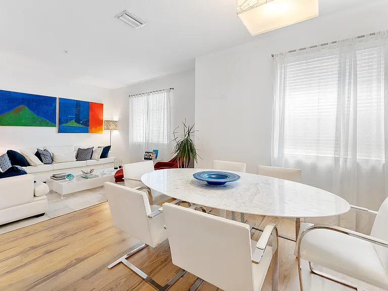 638 NW 38th Cir — Photo 34