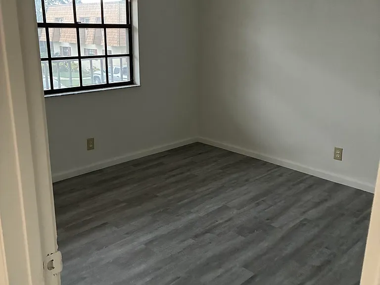 4720 Oak Terrace Dr — Photo 12