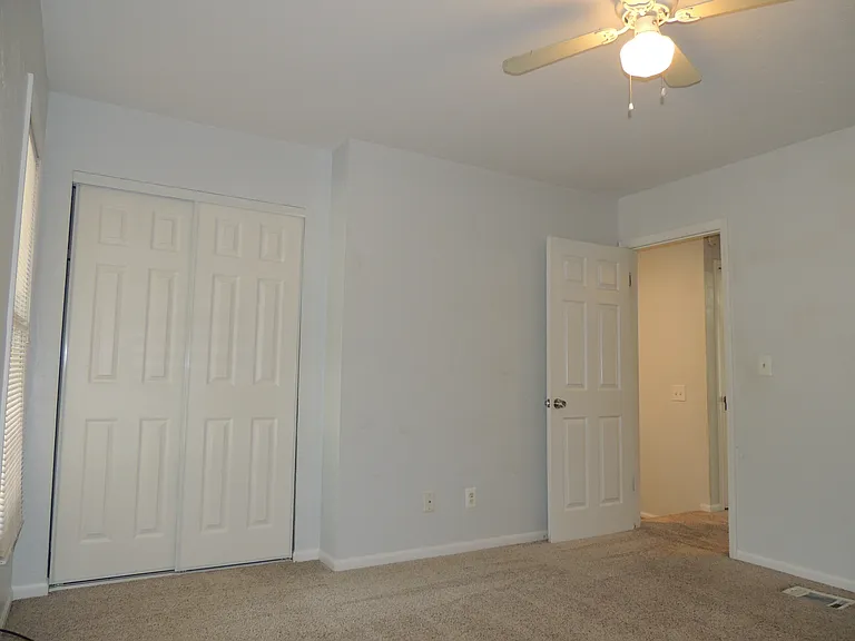 3701 SW 29th Ter #D — Photo 9