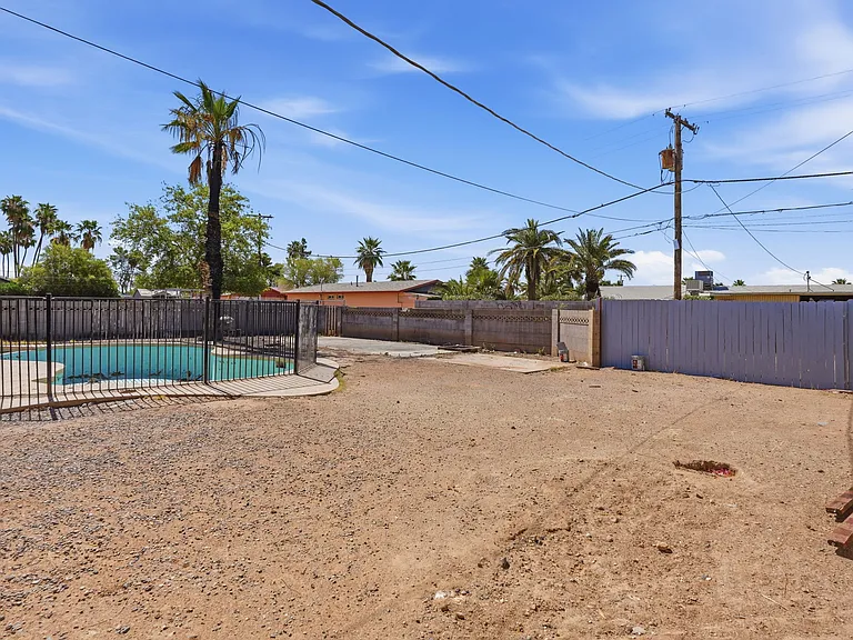 209 E McMurray Blvd — Photo 28