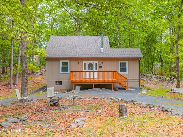 171 Saunders Dr, Bushkill, PA 18324