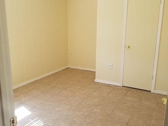 5th image of 36 Jackson Wood Ct