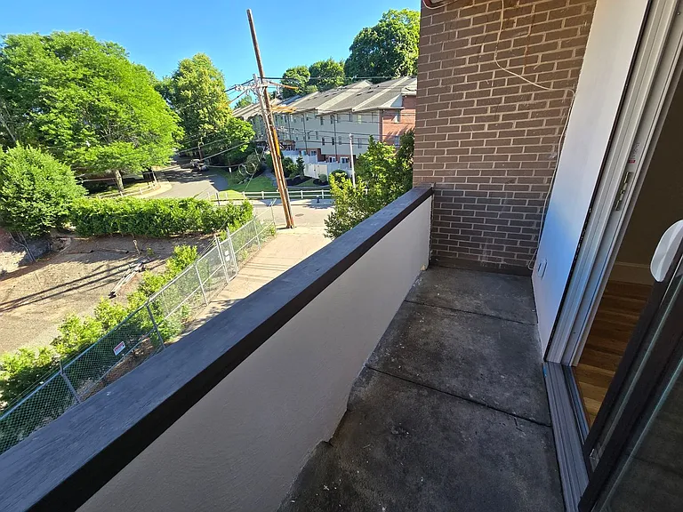 94 Beaconsfield Rd #201 — Photo 14
