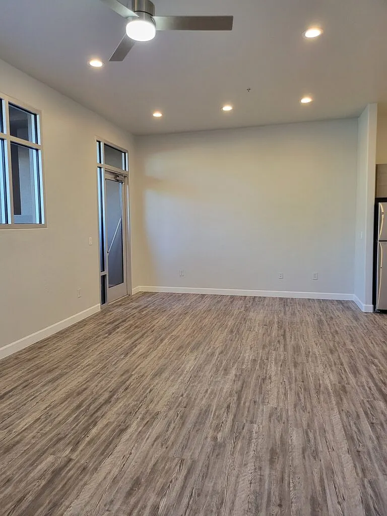 2 bed, 1400 sqft, $2,600 — Photo 4