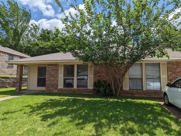 2519 Windy Pine Ln, Arlington, TX 76015