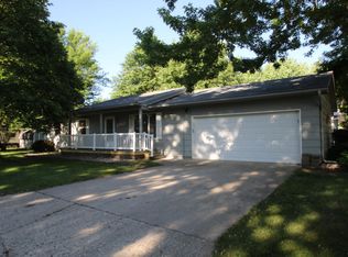 2302 Akron Ave, Spirit Lake, IA 51360