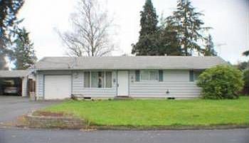 2nd image of 605 24th St SE