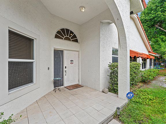 4th image of 23105 BOCA CLUB COLONY Circle