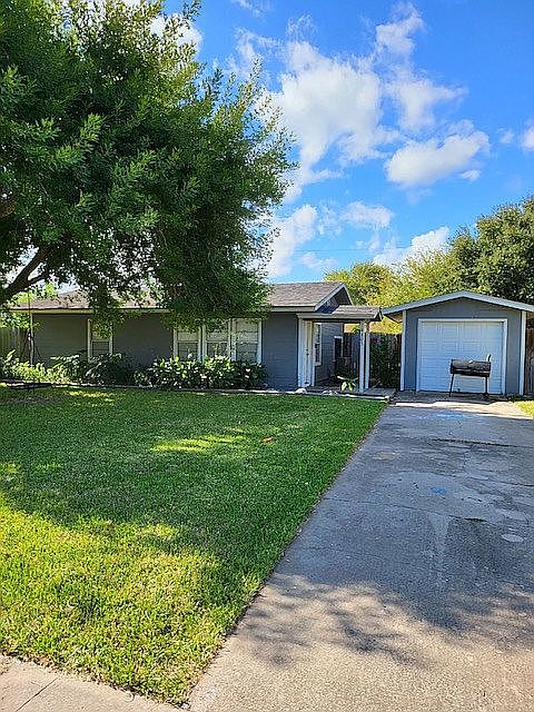 1st image of 4805 Wynona Dr