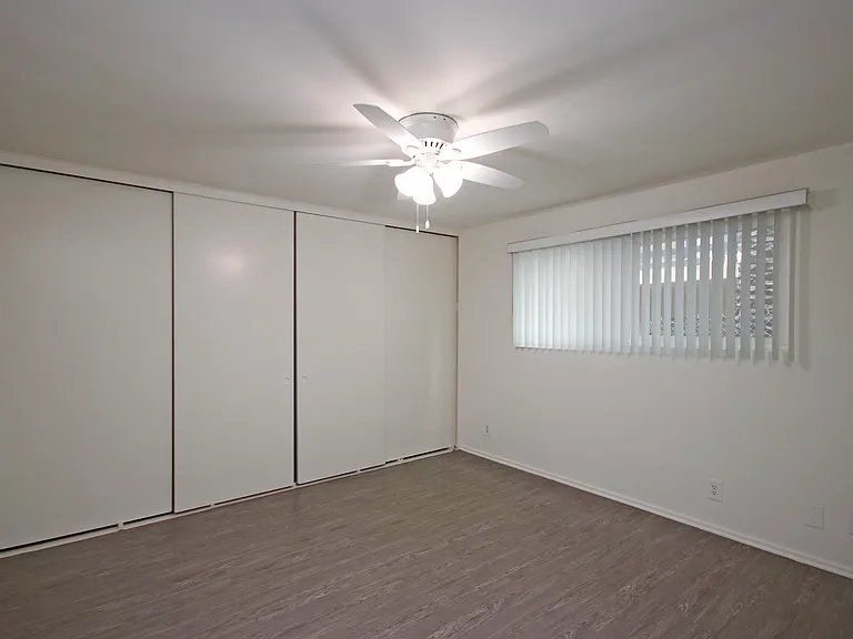 252 S Mentor Ave #5 — Photo 11